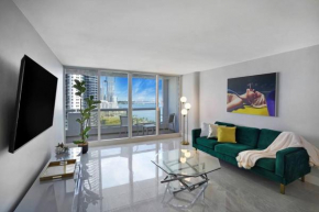 Shock Wave! NEW Renovated Condo With Water Views!